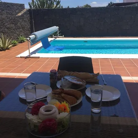 Beautiful 3 Bed 2 Bath In Playa Blanca Villa Debal Playa Blanca (Lanzarote)